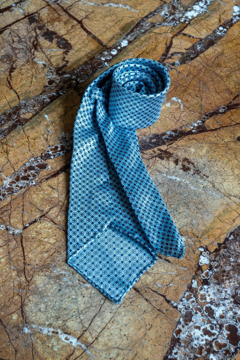 Jedwabny Błękitny Krawat we wzory