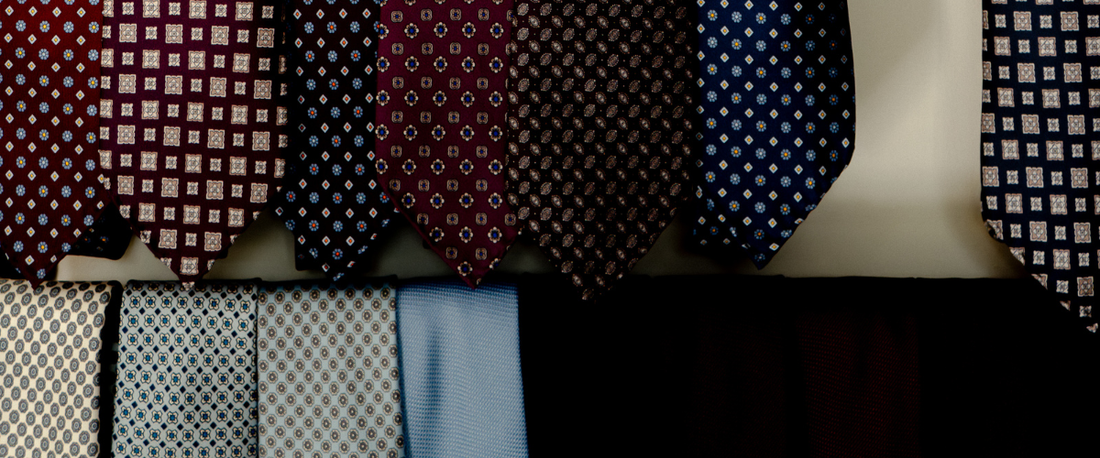 Jakie dodatki do ślubnego garnituru są obowiązkowe?