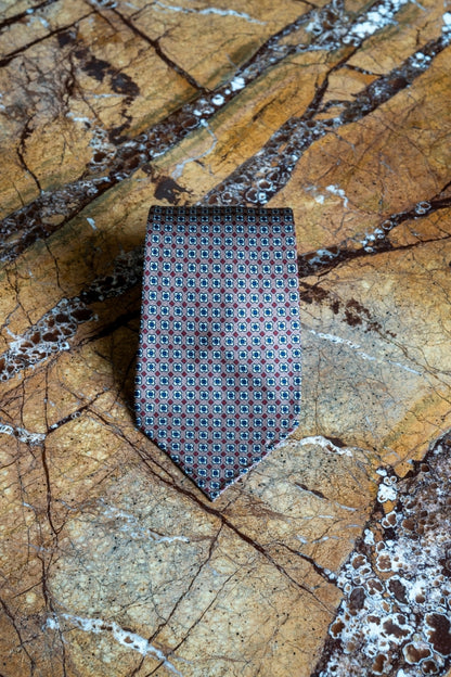 Jedwabny Brązowy Krawat w Ornamenty