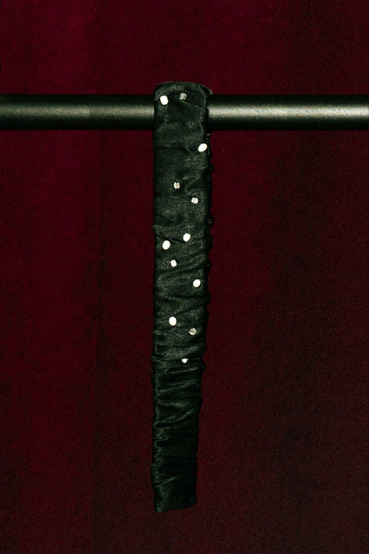 Czarny pas z perłami i kamieniami naturalnymi